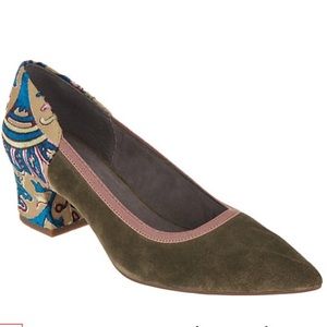 Lori Goldstein Collection Mixed Media Block Heel